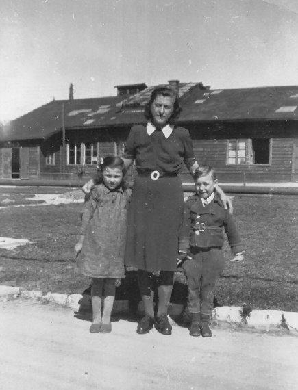 Mutter und Kinder im Lager 63, Linz, �sterreich