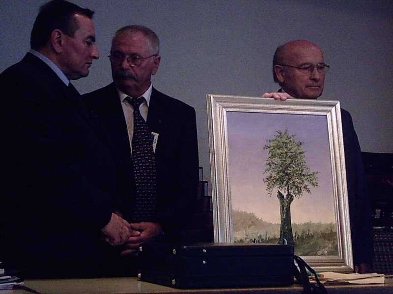 �berreichung des Bildgeschenkes an BM Jankov