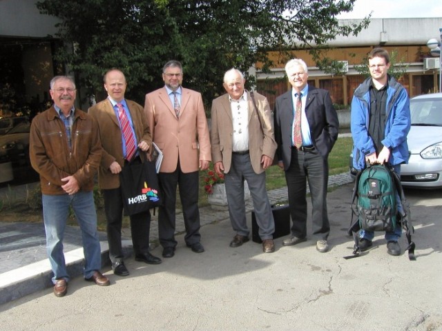 Pers�nlichkeiten bei der Einweihungsfeier