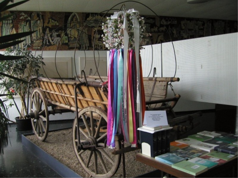 Zum Haus der Donauschwaben in Sindelfingen