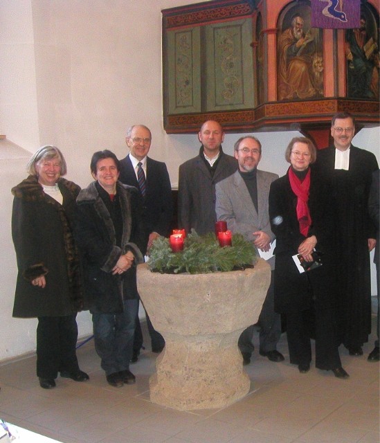 Zum Dienstjubil�um von Frau Marlies Ossmer